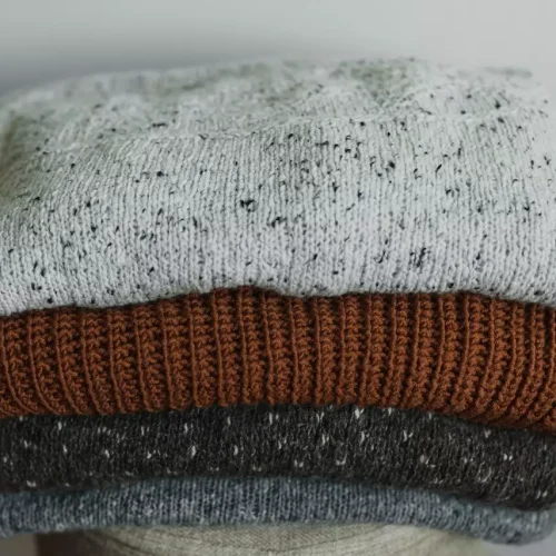 Jakie są modne swetry na jesień i zimę? Ciepło i moda już teraz mogą być w twojej szafie