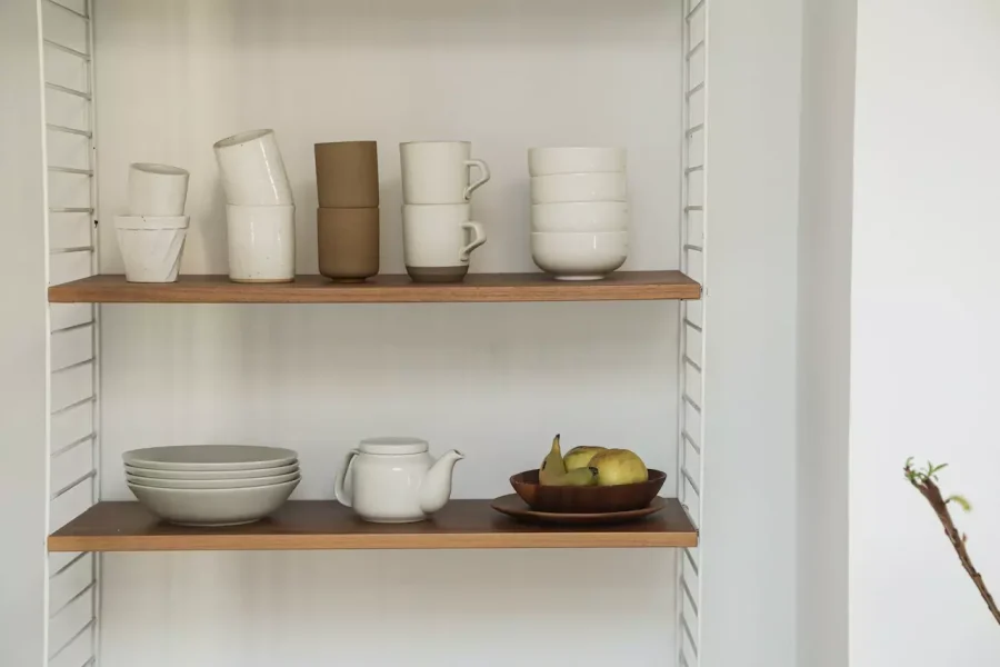 Jak wprowadzić minimalizm w domu? – Filozofia less is more w twoim wnętrzu